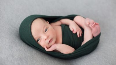 Bayi Usia 2 Bulan dan Kemampuan yang Bisa Dilakukannya