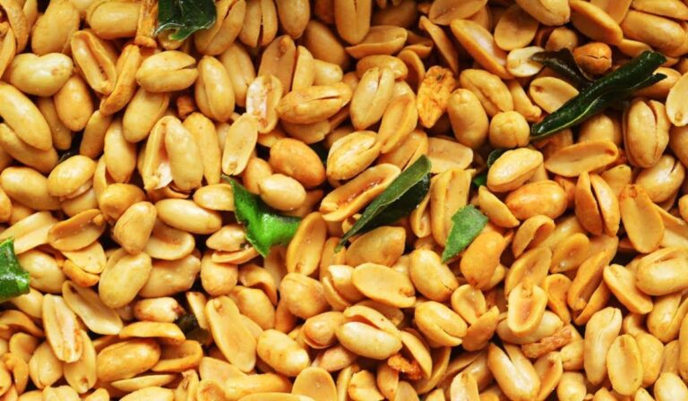 7 Cara Masak Kacang Kupas Rasa Bawang yang Renyah dan Empuk, Wajib