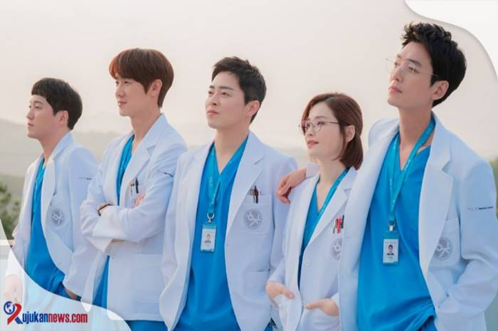 nonton drama Hospital Playlist season 2