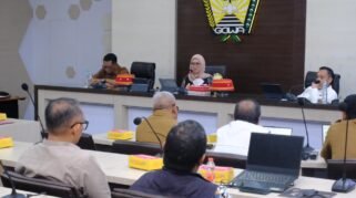 Bupati Gowa Sitti Husniah Talenrang memimpin Forum Penataan Ruang Kabupaten Gowa yang membahas perlindungan lahan pertanian, ketahanan pangan, investasi, dan sinkronisasi tata ruang berkelanjutan di Baruga Karaeng Pattingalloang, Kantor Bupati Gowa.
