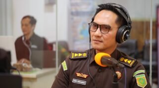 Kejaksaan Negeri Gowa menggelar program Jaksa Menyapa bersama RRI Pro 1 Makassar dengan menghadirkan narasumber dari Seksi Intelijen Kejari Gowa untuk memberikan edukasi hukum kepada masyarakat.