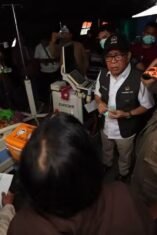 Menteri Koordinator Bidang Pembangunan Manusia dan Kebudayaan (Menko PMK) Pratikno bersama Kepala BNPB Letjen TNI Dr. Suharyanto, S.Sos., M.M. meninjau langsung kondisi RSUD Manggarai, Minggu (16/8/2026). (Foto: Medsos BNPB)