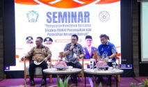 Wakil Bupati Gowa Darmawangsyah Muin saat membuka Seminar “Penguatan Komitmen Bersama: Strategi Efektif Pencegahan dan Pemulihan Kerugian Daerah” di Hotel Mercure Makassar, Jumat (7/8/2026). Kegiatan tersebut diikuti pimpinan perangkat daerah Kabupaten Gowa sebagai upaya memperkuat fungsi pengawasan, mencegah kerugian daerah, serta mewujudkan tata kelola pemerintahan yang bersih, transparan, akuntabel, dan berintegritas.