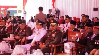 Komandan Kodim 1409/Gowa Letkol Inf Gilang Nugraha Kresnadi menghadiri Upacara Peringatan Detik-Detik Proklamasi Kemerdekaan Republik Indonesia ke-81 di Taman Sultan Hasanuddin, Kecamatan Somba Opu, Kabupaten Gowa, Senin (17/8/2026). (Foto: Ist)