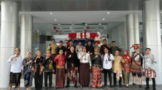 BRI Cabang Sinjai memperingati Hari Ulang Tahun (HUT) ke-81 Kemerdekaan Republik Indonesia melalui upacara yang diikuti jajaran pekerja, Senin, 17 Agustus 2026. Peringatan tersebut mengusung tema “Indonesia Berdaulat, Adil dan Makmur”. (Foto: Ist)
