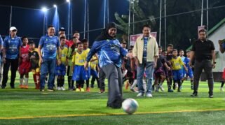 Bupati Sinjai Hj. Ratnawati Arif membuka Turnamen Mini Soccer Disdik Cup I Tahun 2026 di Lapangan Mini Soccer Lompu, Jumat (28/8/2026). Turnamen yang digelar Dinas Pendidikan Kabupaten Sinjai itu berlangsung hingga 6 September 2026.