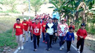 Kegiatan itu turut dihadiri Anggota DPRD Provinsi Sulawesi Selatan Heri Wawan, Anggota DPRD Kabupaten Sinjai, Kepala Dinas Pendidikan, jajaran staf Pemerintah Desa Sukamaju, serta sejumlah tokoh masyarakat.