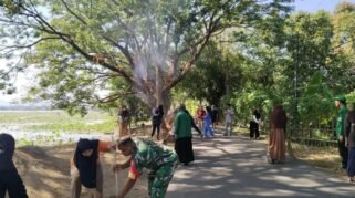 Pemerintah Kelurahan Mawang bersama aparat kewilayahan dan masyarakat menggelar kerja bakti massal dalam rangka memperingati Hari Ulang Tahun ke-81 Kemerdekaan Republik Indonesia, Senin (17/8/2026). (Foto: Ist)