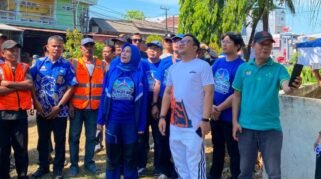 Menjelang peringatan Hari Ulang Tahun (HUT) ke-25 Partai Demokrat yang dirangkaikan dengan HUT ke-81 Kemerdekaan Republik Indonesia, DPC Partai Demokrat Kabupaten Gowa menggelar aksi sosial dan lomba rakyat di Kecamatan Somba Opu, Kabupaten Gowa, Sulawesi Selatan, Minggu (23/8/2026). (Foto: Ist)