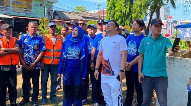 Menjelang peringatan Hari Ulang Tahun (HUT) ke-25 Partai Demokrat yang dirangkaikan dengan HUT ke-81 Kemerdekaan Republik Indonesia, DPC Partai Demokrat Kabupaten Gowa menggelar aksi sosial dan lomba rakyat di Kecamatan Somba Opu, Kabupaten Gowa, Sulawesi Selatan, Minggu (23/8/2026). (Foto: Ist)