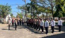Polresta Gowa menempatkan personel di Kantor DPRD Kabupaten Gowa untuk mengawal Rapat Dengar Pendapat Umum (RDPU) Gabungan Komisi terkait pemberhentian sementara Pejabat Tinggi Pratama Pemerintah Kabupaten Gowa, Senin (31/8/2026). (Foto: Ist)