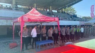 Polres Jeneponto mengerahkan 192 personel gabungan untuk mengamankan pembukaan Turnamen Piala Gubernur Sulawesi Selatan 2026 Zona Selatan di Stadion Mini Turatea, Kelurahan Empoang, Kecamatan Binamu, Senin (31/8/2026). (Humas Polres Jeneponto)