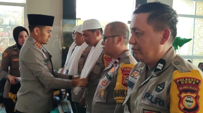Kapolresta Gowa Kombes Pol Yusuf Usman membawa program Polisi Santri ke lingkungan Polresta Gowa sebagai bagian dari upaya memperkuat karakter personel sekaligus mendorong pelayanan kepolisian yang lebih humanis kepada masyarakat.