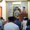 Kapolresta Gowa Kombes Pol. Dr. Muh. Yusuf Usman, S.H., S.I.K., M.T., CIPA, memilih waktu Subuh untuk membangun komunikasi langsung dengan masyarakat. Melalui Safari Subuh Kamtibmas, ia bersama jajaran Pejabat Utama (PJU) Polresta Gowa mendatangi masjid dan menyampaikan pesan keamanan secara langsung kepada warga.
