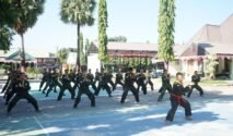 Prajurit Kodim 1409/Gowa mengasah kemampuan fisik dan beladiri melalui latihan Pencak Silat Militer (PSM) di Lapangan Makodim 1409/Gowa, Jalan Sultan Hasanuddin, Kelurahan Pandang-pandang, Kecamatan Somba Opu, Kabupaten Gowa, Rabu (2/8/2026).