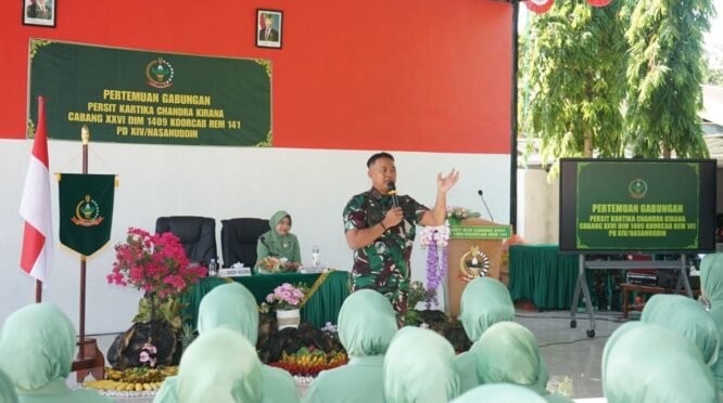Sebanyak 209 anggota Persit Kartika Chandra Kirana (KCK) Cabang XXVI Kodim 1409/Gowa berkumpul dalam Pertemuan Gabungan di Hanggar Aryajundana Makodim 1409/Gowa, Kamis (3/9/2026).