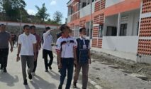 Sekretaris Daerah Kabupaten Sinjai, Andi Jefrianto Asapa, memastikan persiapan Sekolah Rakyat Terintegrasi 1 Sinjai terus bergerak menuju penyelesaian. Hasil peninjauan lapangan menunjukkan pembangunan dan penyiapan fasilitas sekolah kini memasuki tahap akhir atau finishing.