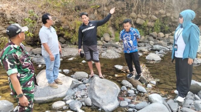 Rencana pembangunan Jembatan Merah Putih di Dusun Pakkolompo, Desa Borisallo, Kecamatan Parangloe, Kabupaten Gowa, memasuki tahap awal pengukuran lahan. Perwakilan Korem bersama Pemerintah Kabupaten Gowa meninjau langsung lokasi pada Jumat (4/9/2026).