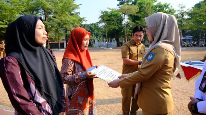 Pemerintah Kabupaten Gowa menjalin kerja sama dengan PT Taspen untuk memperkuat kesejahteraan dan perlindungan Aparatur Sipil Negara (ASN) di lingkungan Pemkab Gowa. Kerja sama tersebut ditandatangani di sela Apel Pagi Bersama di Lapangan Upacara Kantor Bupati Gowa, Senin (7/9).