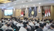 Polri mengerahkan 322 personel untuk memperkuat pencegahan Kebakaran Hutan dan Lahan (Karhutla) melalui edukasi langsung kepada masyarakat. Satgas Edukasi, Penyuluhan dan Pencegahan Karhutla gelombang kedua itu bertugas di Sumatera Selatan, Kalimantan Barat, Kalimantan Tengah, dan Kalimantan Timur.
