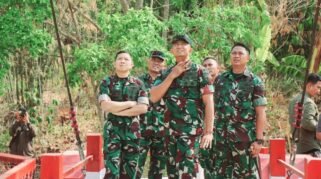Kepala Staf Kodam (Kasdam) XIV/Hasanuddin Brigjen TNI Ayi Lesmana, S.E., meninjau Jembatan Perintis Garuda di Dusun Lata, Desa Pattalikang, Kecamatan Manuju, Kabupaten Gowa, Senin (7/9/2026).