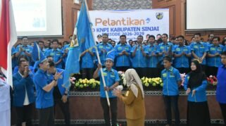 Andi Ikramullah resmi memimpin Dewan Pimpinan Daerah (DPD) Komite Nasional Pemuda Indonesia (KNPI) Kabupaten Sinjai periode 2026–2029 setelah kepengurusan baru organisasi tersebut dilantik di Ruang Pola Kantor Bupati Sinjai, Selasa (8/9/2026).