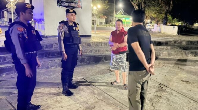 Satuan Samapta Polres Jeneponto mengintensifkan patroli mobile pada Jumat malam, 4 September 2026. Kegiatan tersebut menyasar sejumlah titik untuk mencegah kriminalitas dan menjaga keamanan serta ketertiban masyarakat.