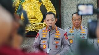 Kapolri Jenderal Polisi Listyo Sigit Prabowo menginstruksikan seluruh jajaran Polri meningkatkan kesiapsiagaan menyikapi dampak erupsi Gunung Anak Krakatau. Kapolda, Kapolres hingga Kapolsek diminta memastikan personel siap bergerak membantu masyarakat di wilayah terdampak.