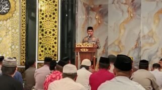 Kapolresta Gowa Kombes Pol Dr. Muh. Yusuf Usman, S.H., S.I.K., M.T., CIPA kembali menemui warga melalui Safari Subuh di Masjid Syuhada Haji Bate, Jalan Poros Barombong, Kelurahan Lembang Parang, Kecamatan Barombong, Kabupaten Gowa, Rabu (9/9/2026). (Foto: Rujukannews)